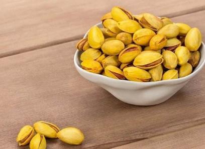 Price of roasted saffron pistachios + photo
